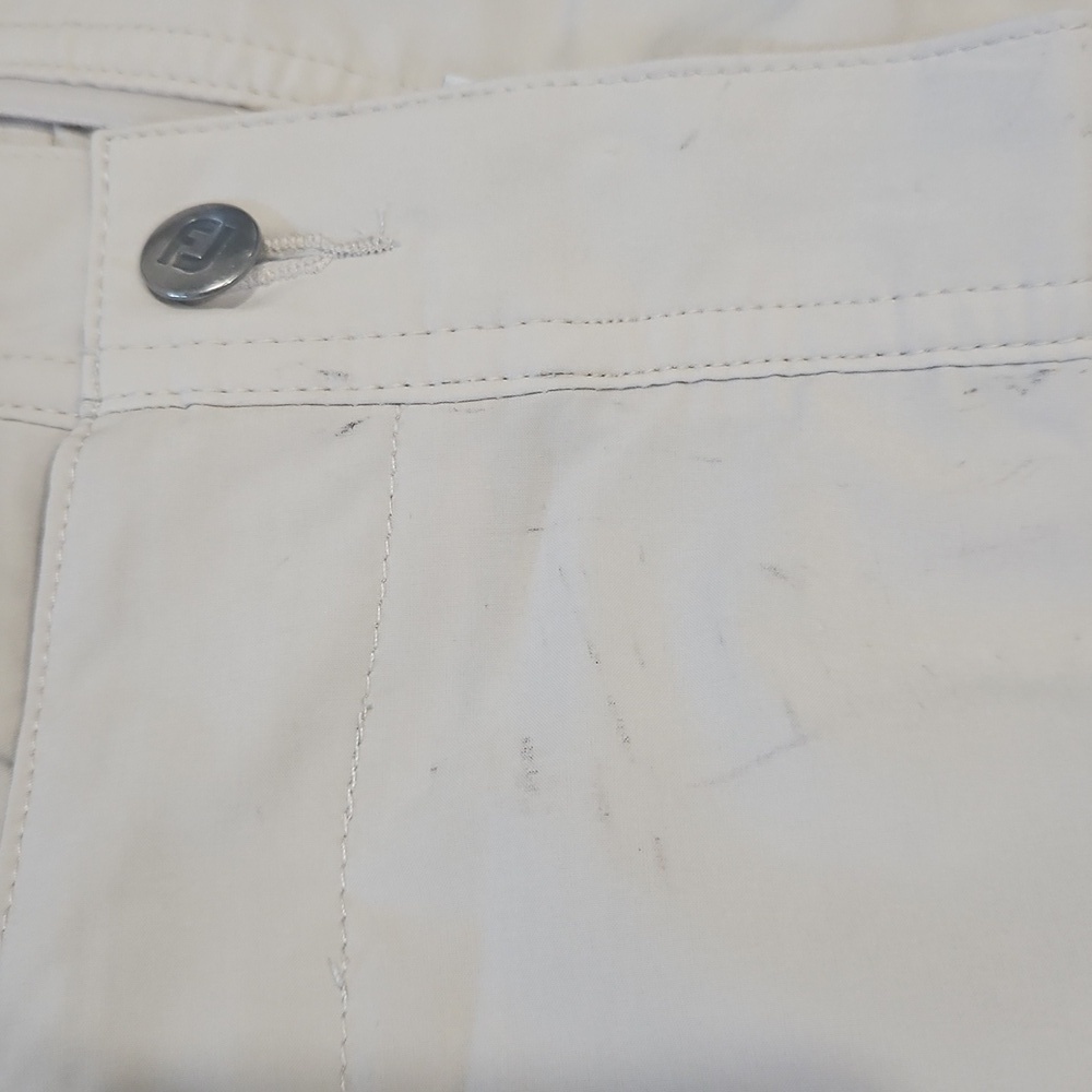 FootJoy Men's Size 40 Tan Shorts - Picture 2 of 5